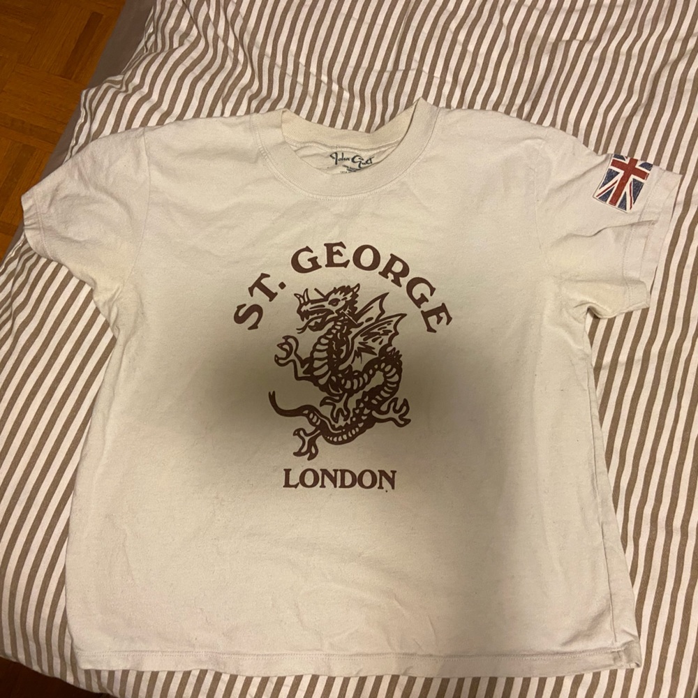 Brandy Melville t-shirt